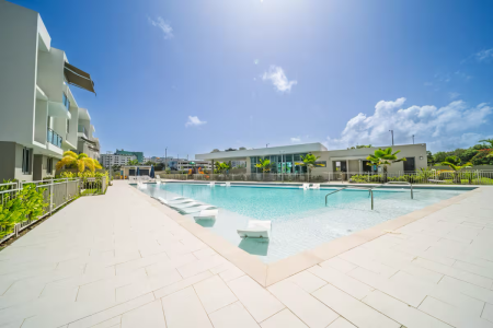 Beach Garden Apartment with Private Pool_airbnb host