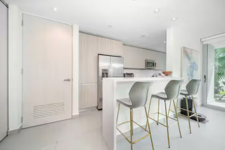 Beach Garden Apartment with Private Pool_airbnb host